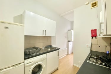 1 bed studio, Mapperley Park Drive, Carrington, Nottingham, NG35BX - Image 4